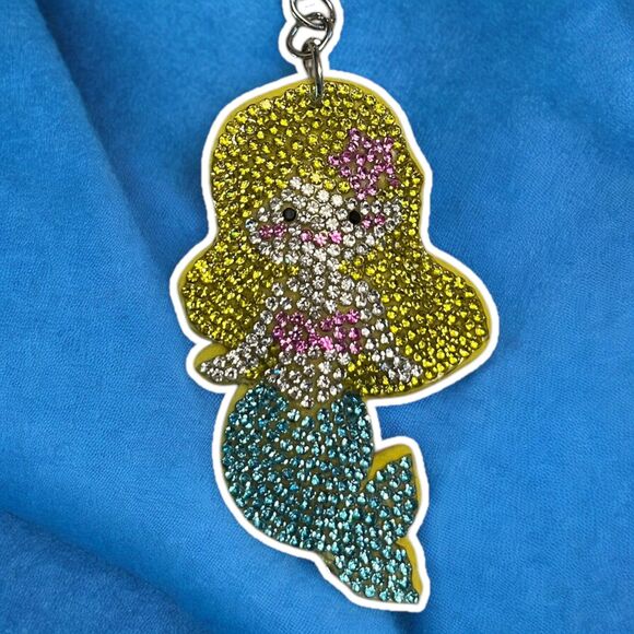 Chic Summer Mermaid Keychain with Sparkling Rhinestones - Picture 1 of 4